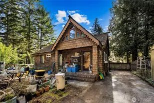 2552 NE 168th St, Lake Forest Park, WA 98155 - Photo 9