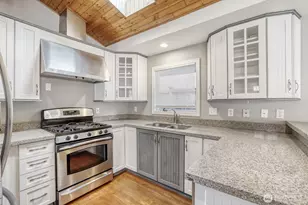 2405 63rd Ave SE, Mercer Island, WA 98040 - Photo 5