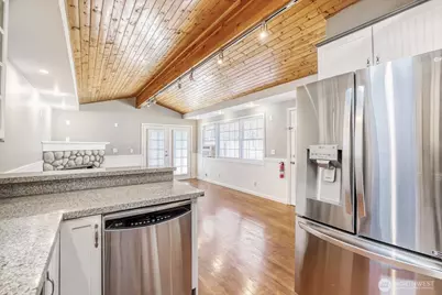 2405 63rd Avenue SE, Mercer Island, WA 98040 - Photo 7