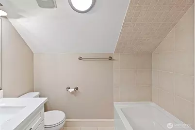 8180 NE West Port Madison Road, Bainbridge Island, WA 98110 - Photo 29