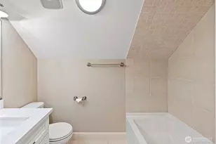 8180 NE West Port Madison Rd, Bainbridge Island, WA 98110 - Photo 29