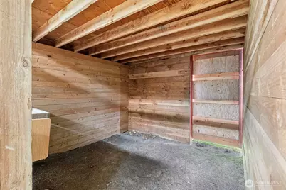 8180 NE West Port Madison Road, Bainbridge Island, WA 98110 - Photo 37