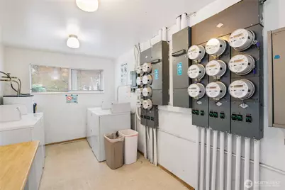 14520 Phinney Avenue N, Shoreline, WA 98133 - Photo 17