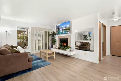 12303 Harbour Pointe Boulevard #U105, Mukilteo, WA 98275 - Photo 3