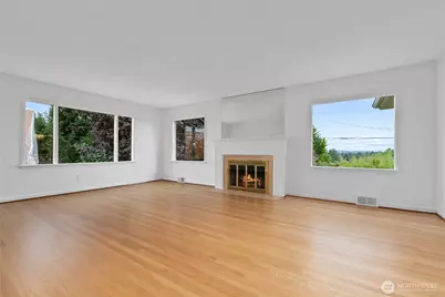 6015 Wellesley Way NE, Seattle, WA 98115 - Photo 9