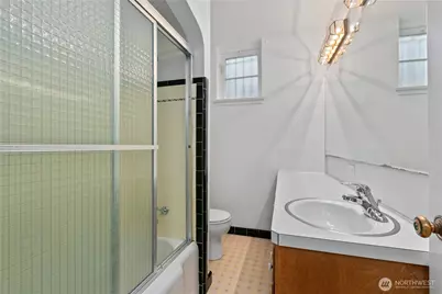 6015 Wellesley Way NE, Seattle, WA 98115 - Photo 25