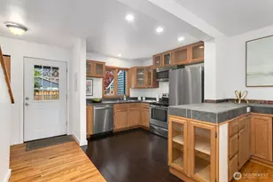 1816 E Jefferson St, Seattle, WA 98122 - Photo 9