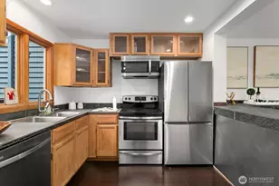 1816 E Jefferson St, Seattle, WA 98122 - Photo 11