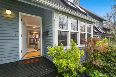 1816 East Jefferson Street #B, Seattle, WA 98122 - Photo 1