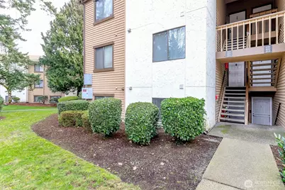 1006 S 312th Street #211, Federal Way, WA 98003 - Photo 1