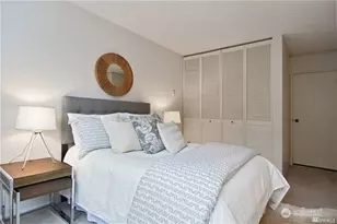 2201 3rd Ave, Seattle, WA 98121 - Photo 17