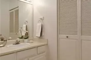 2201 3rd Ave, Seattle, WA 98121 - Photo 15