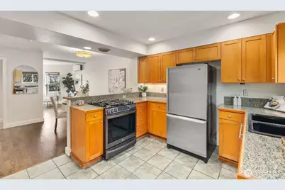 202 24th Avenue E #6, Seattle, WA 98112 - Photo 9