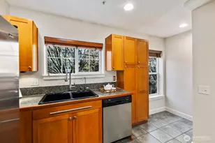 202 24th Ave E, Seattle, WA 98112 - Photo 11