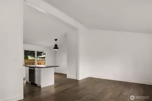 340 SE Clark St, Issaquah, WA 98027 - Photo 5