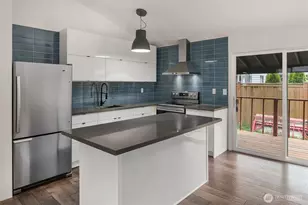 340 SE Clark St, Issaquah, WA 98027 - Photo 9