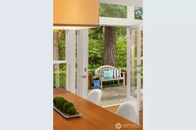 10617 SE 18th Street, Bellevue, WA 98004 - Photo 17