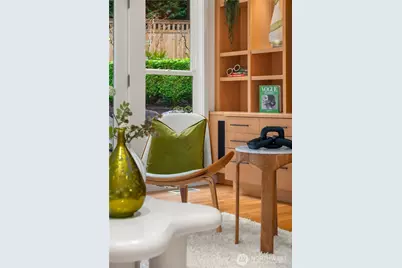 10617 SE 18th Street, Bellevue, WA 98004 - Photo 11