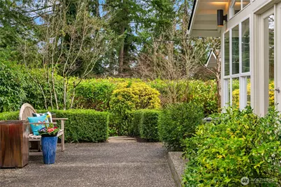 10617 SE 18th Street, Bellevue, WA 98004 - Photo 31