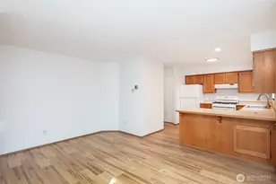 9741 Woodlawn Ave N, Seattle, WA 98103 - Photo 7