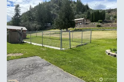 9 C Rose Street, Oroville, WA 98844 - Photo 33