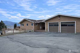 9C Rose St, Oroville, WA 98844 - Photo 5