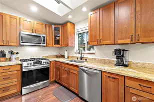 24071 197th Pl SE, Maple Valley, WA 98038 - Photo 17