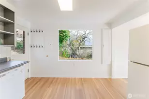 6416 NE 181st St, Kenmore, WA 98028 - Photo 11