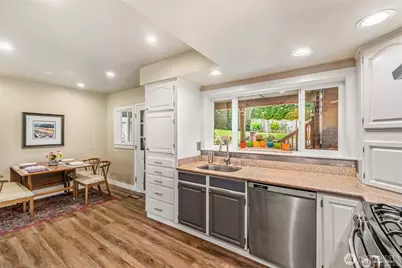 10218 NE 65th Street, Kirkland, WA 98033 - Photo 9