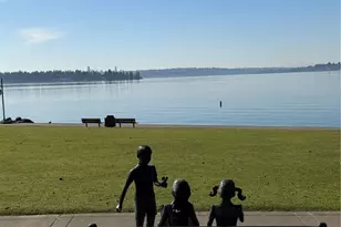 10218 NE 65th St, Kirkland, WA 98033 - Photo 3