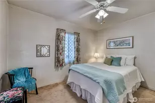 751 S 39th St, Tacoma, WA 98418 - Photo 9