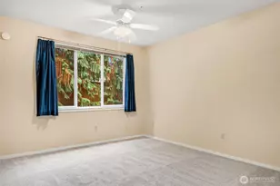 4325 NE 5th Ct, Renton, WA 98059 - Photo 11