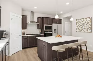 10005 38th St Ct E, Edgewood, WA 98371 - Photo 3