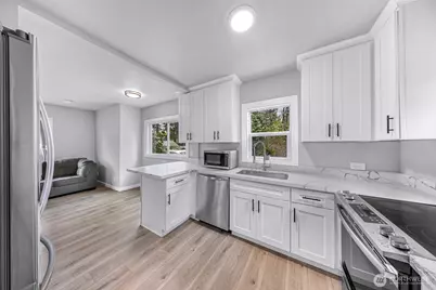 222 W Marilyn Avenue, Everett, WA 98204 - Photo 7