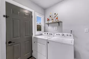 222 W Marilyn Ave, Everett, WA 98204 - Photo 13