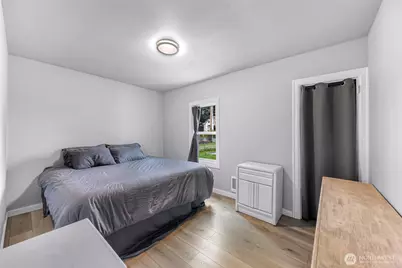 222 W Marilyn Avenue, Everett, WA 98204 - Photo 9