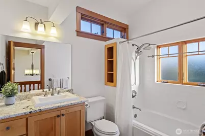 647 9th Avenue N, Edmonds, WA 98020 - Photo 21