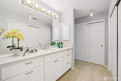 22563 SE 42nd Terrace #2212, Issaquah, WA 98029 - Photo 21