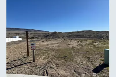 904 NE Conner Court, East Wenatchee, WA 98802 - Photo 3