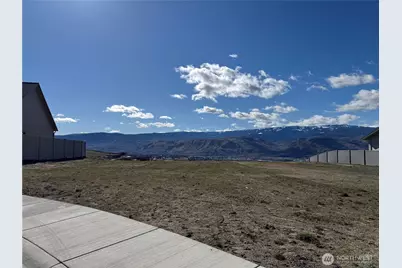 886 NE Conner Court, East Wenatchee, WA 98802 - Photo 3