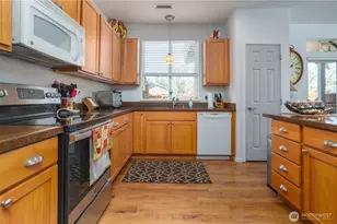 4957 Bend Dr NE, Lacey, WA 98516 - Photo 7