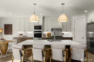 21020 149th St E, Bonney Lake, WA 98391 - Photo 3