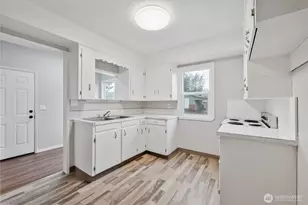 301 SW 5th Ave, Kelso, WA 98626 - Photo 9