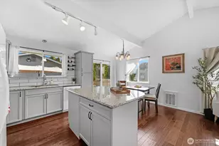 212 10th St, Snohomish, WA 98290 - Photo 15