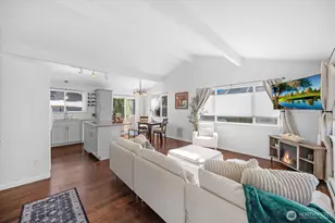 212 10th St, Snohomish, WA 98290 - Photo 5