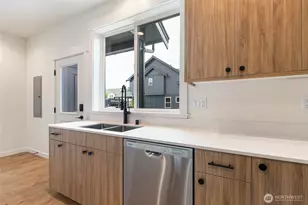 4230 Melrose Ln, Bellingham, WA 98226 - Photo 11