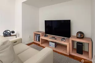 10700 NE 4th St, Bellevue, WA 98004 - Photo 9