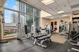 10700 NE 4th St, Bellevue, WA 98004 - Photo 27