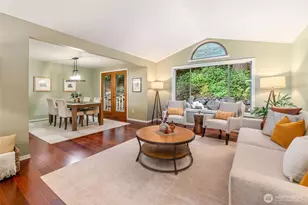 21007 Pioneer Way, Edmonds, WA 98026 - Photo 5