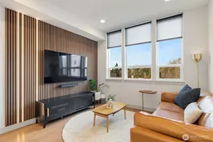 5030 Sand Point Pl NE, Seattle, WA 98105 - Photo 3